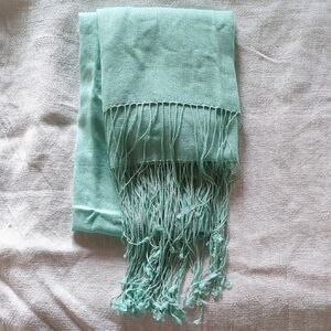 Bloomingdale's Cashmere & Silk Scarf with Fringe Light Green
